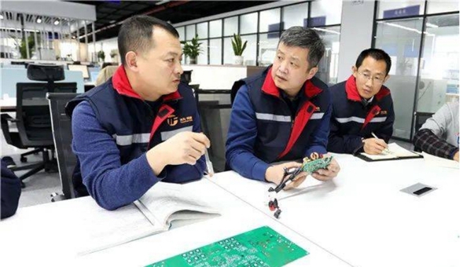 校企合作红旗飘 天凡科技打造科技与产业深度融合的“样板间”